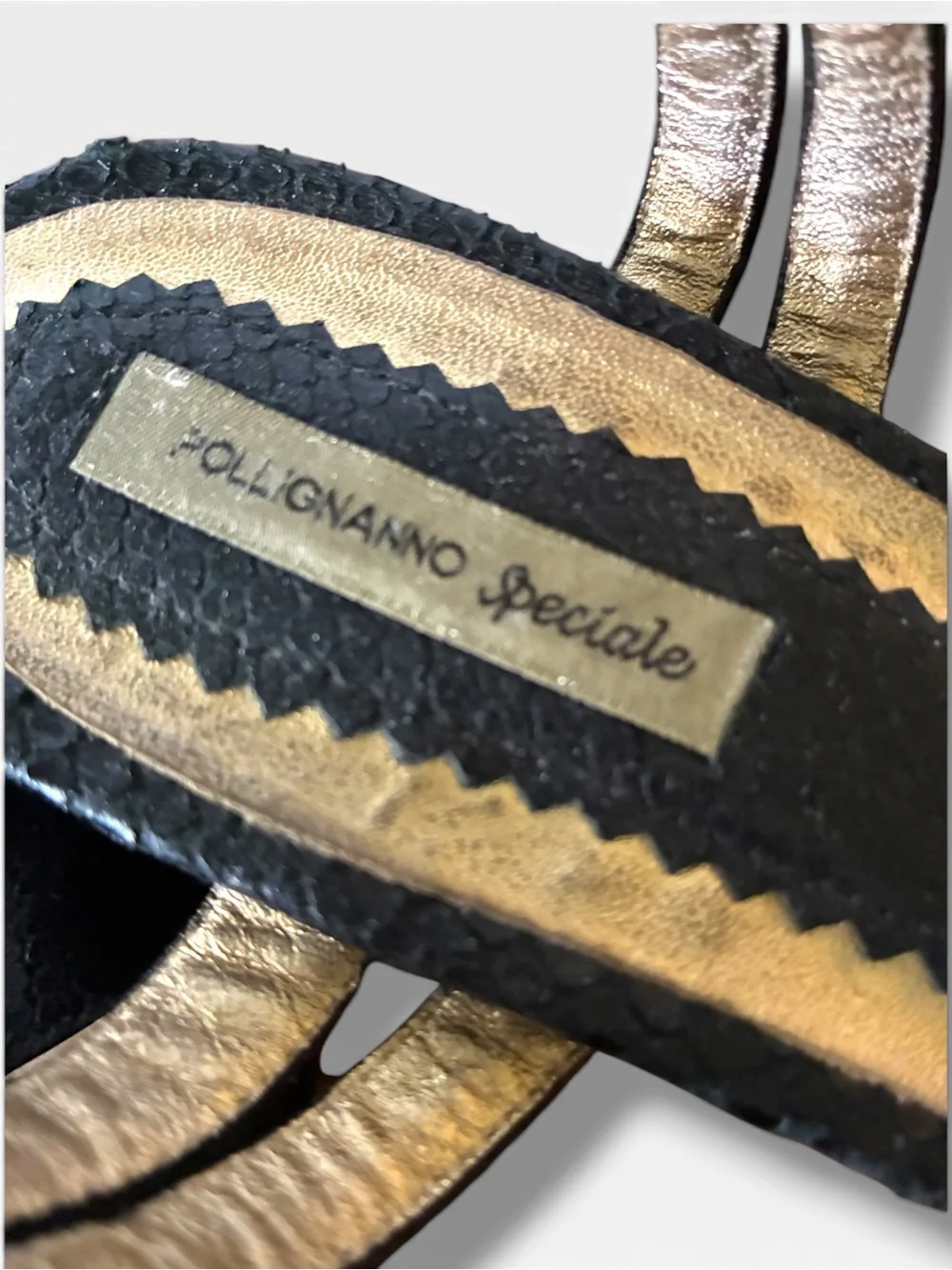 Pollignano Speciali snakeskin platform sandals, front knot, ankle strap. Sz8